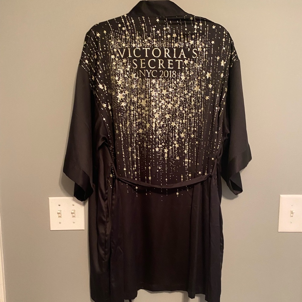 Victoria’s Secret 2018 NYC Fashion Show Robe